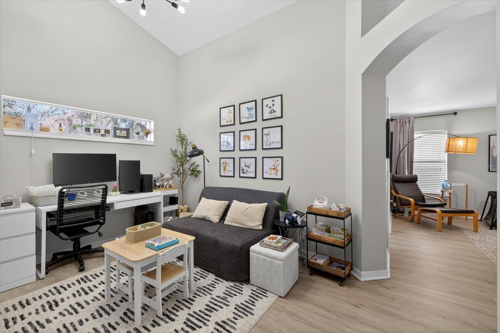 TAMPA PALMS AREA 4 PRCL 11 U - Residential Lease