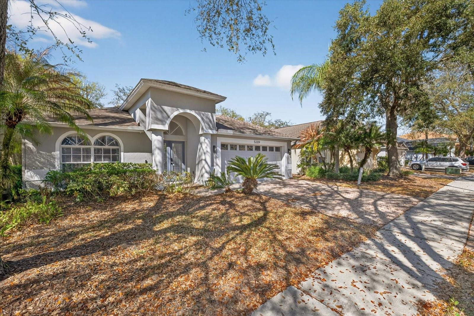 TAMPA PALMS AREA 4 PRCL 11 U - Residential Lease