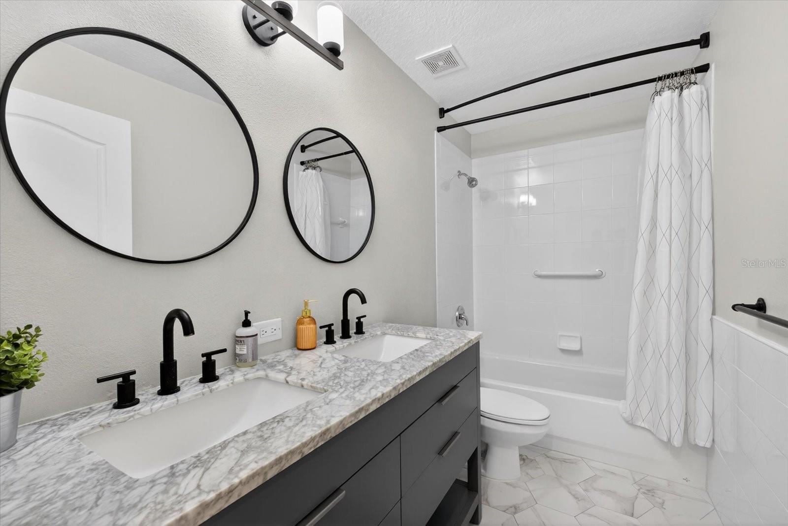 TAMPA PALMS AREA 4 PRCL 11 U - Residential Lease