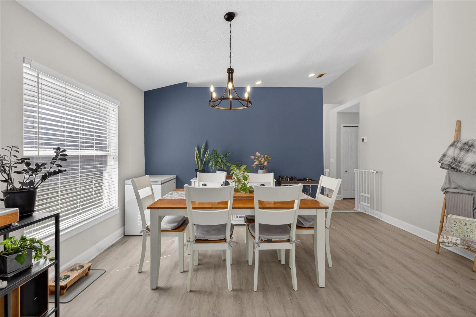 TAMPA PALMS AREA 4 PRCL 11 U - Residential Lease