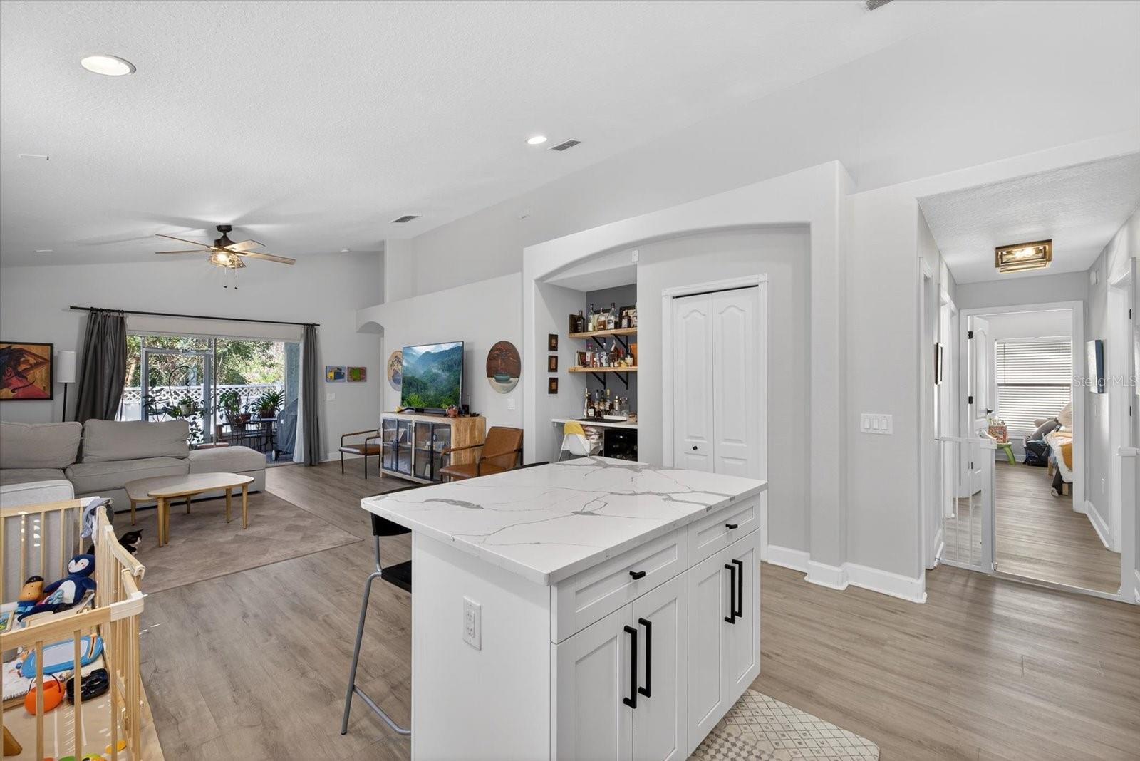 TAMPA PALMS AREA 4 PRCL 11 U - Residential Lease