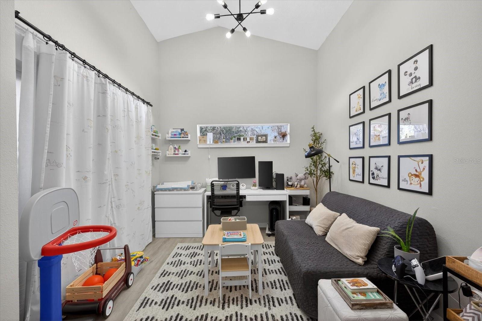 TAMPA PALMS AREA 4 PRCL 11 U - Residential Lease