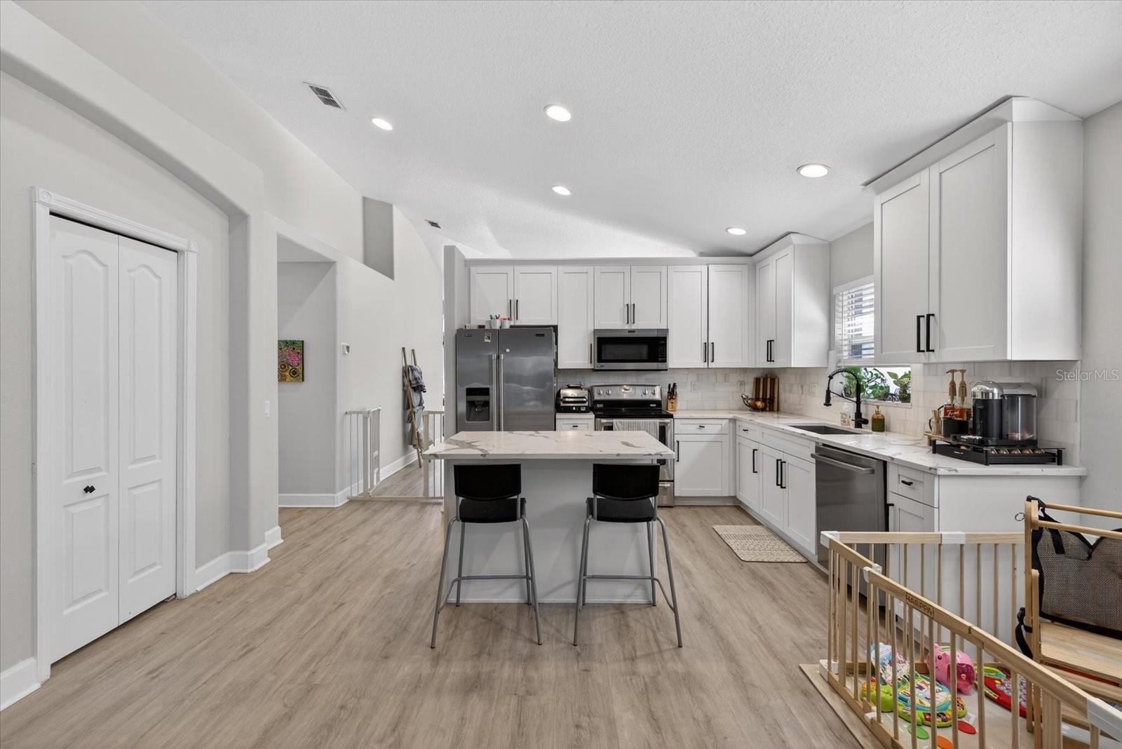 TAMPA PALMS AREA 4 PRCL 11 U - Residential Lease
