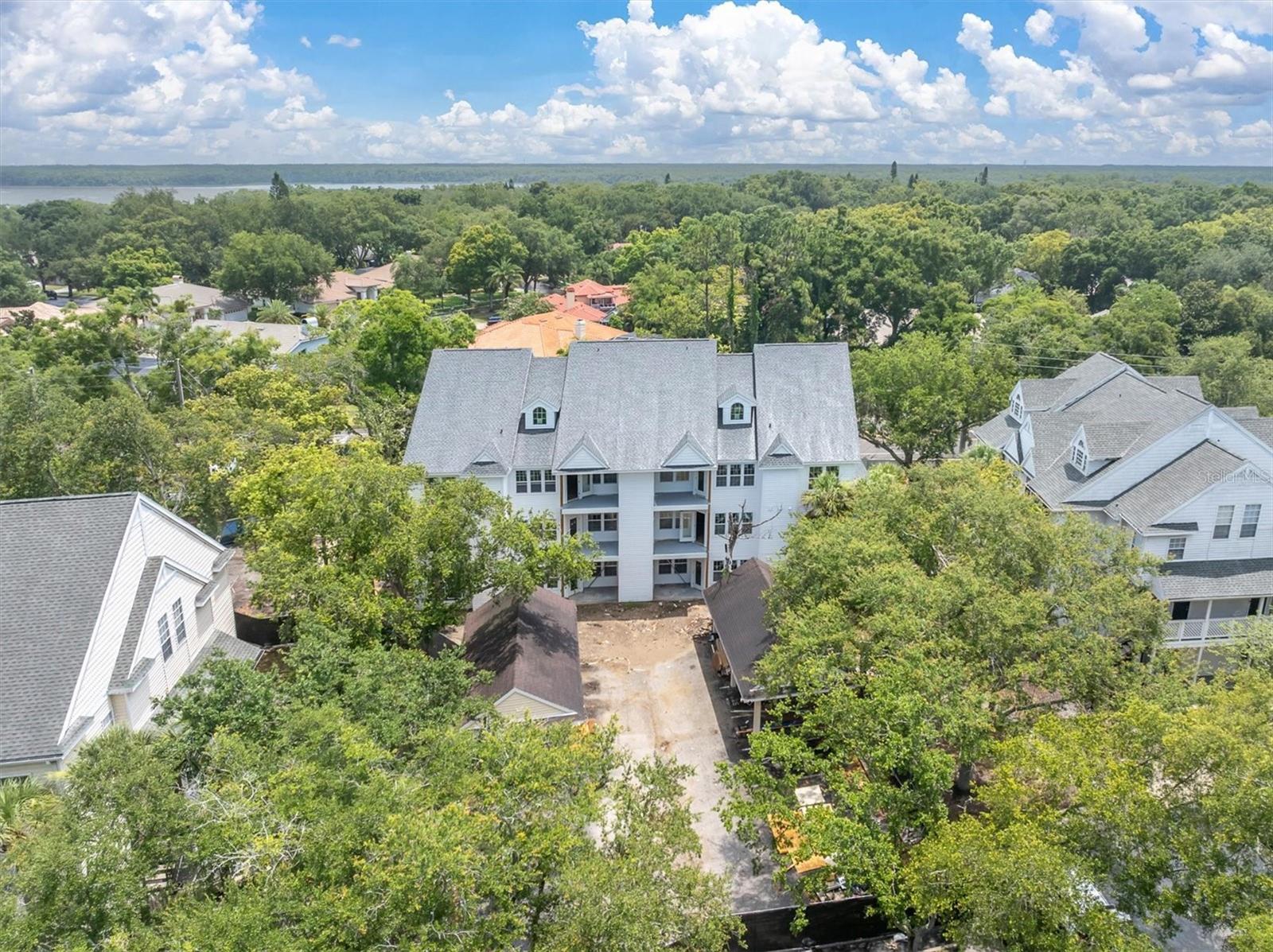BENTLEY AT COBBS LANDING CONDO THE - Residential