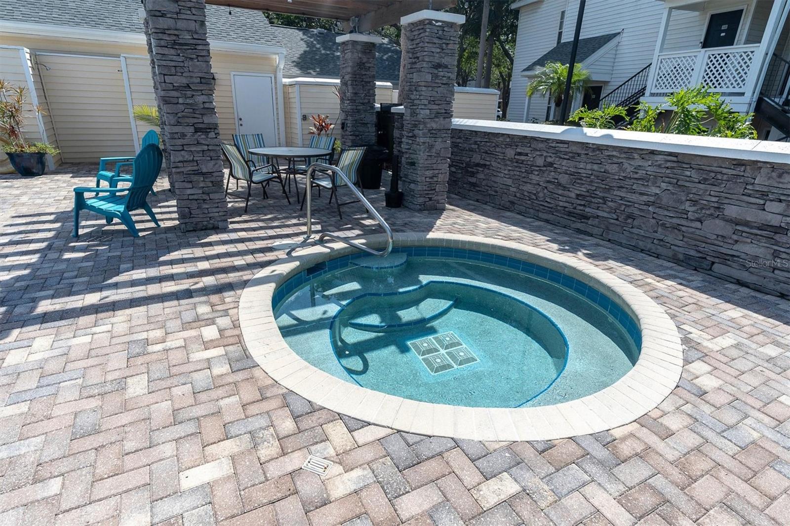 BENTLEY AT COBBS LANDING CONDO THE - Residential