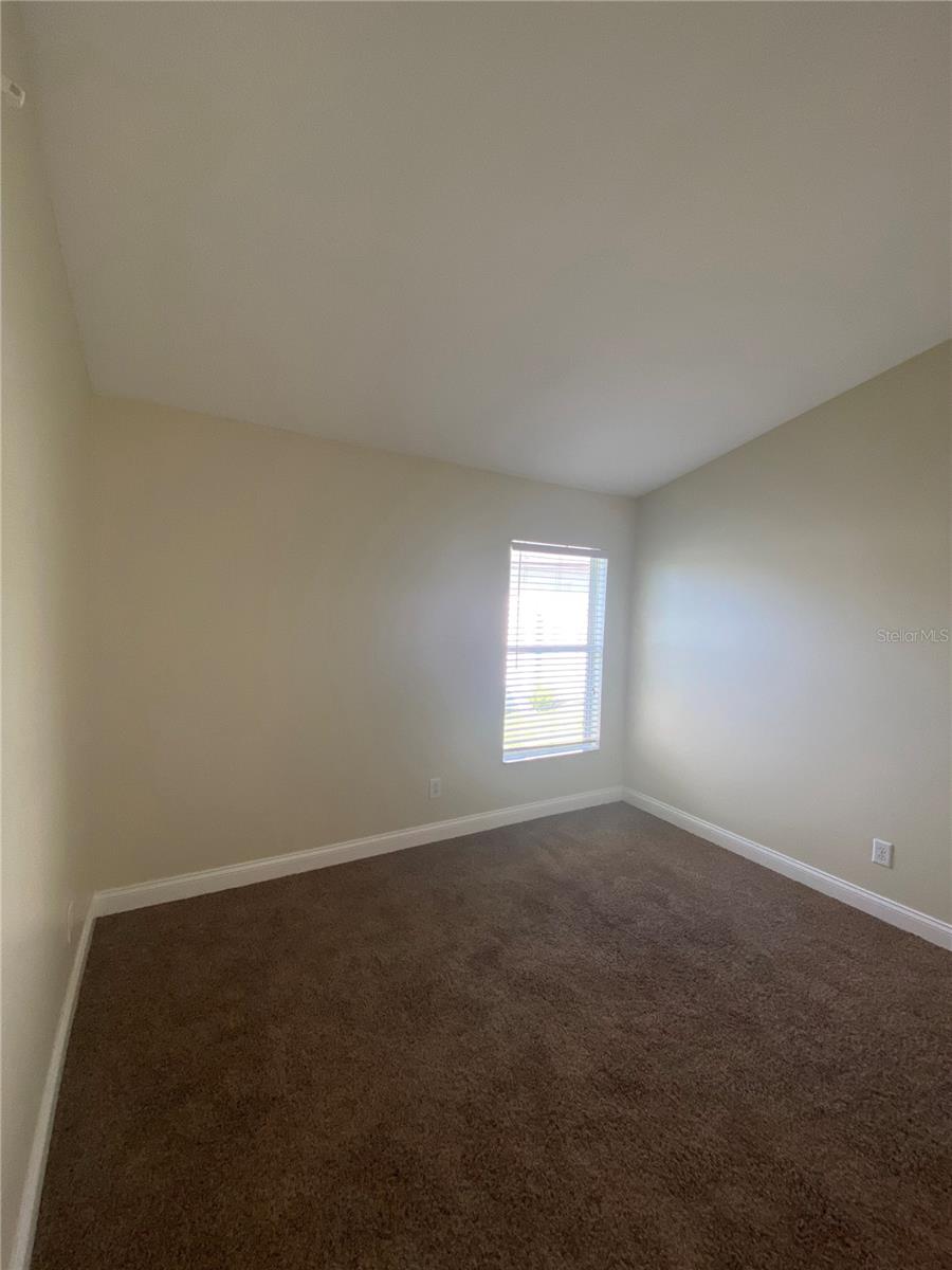 IVY LAKE ESTATES - Residential Lease