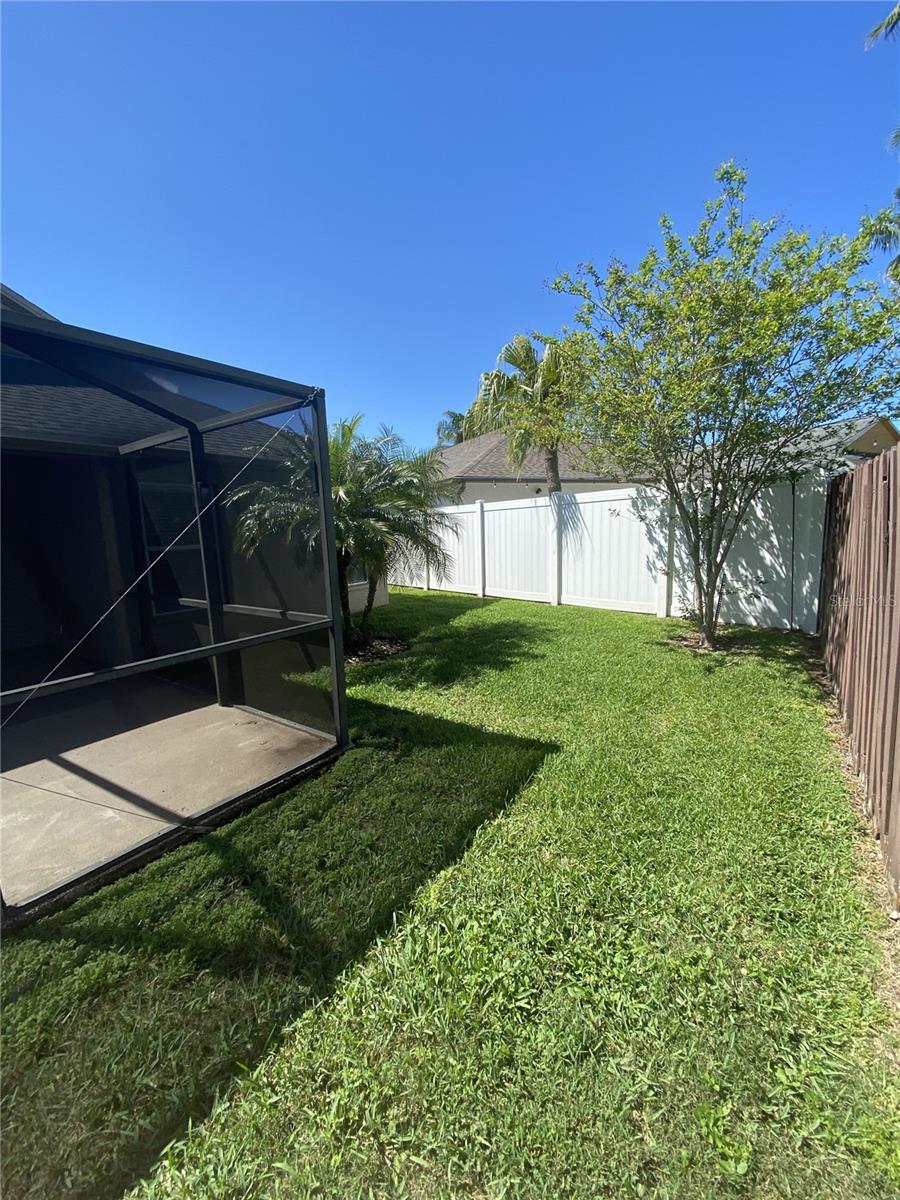 IVY LAKE ESTATES - Residential Lease