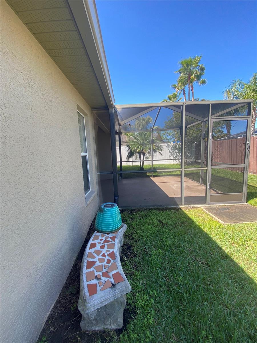 IVY LAKE ESTATES - Residential Lease