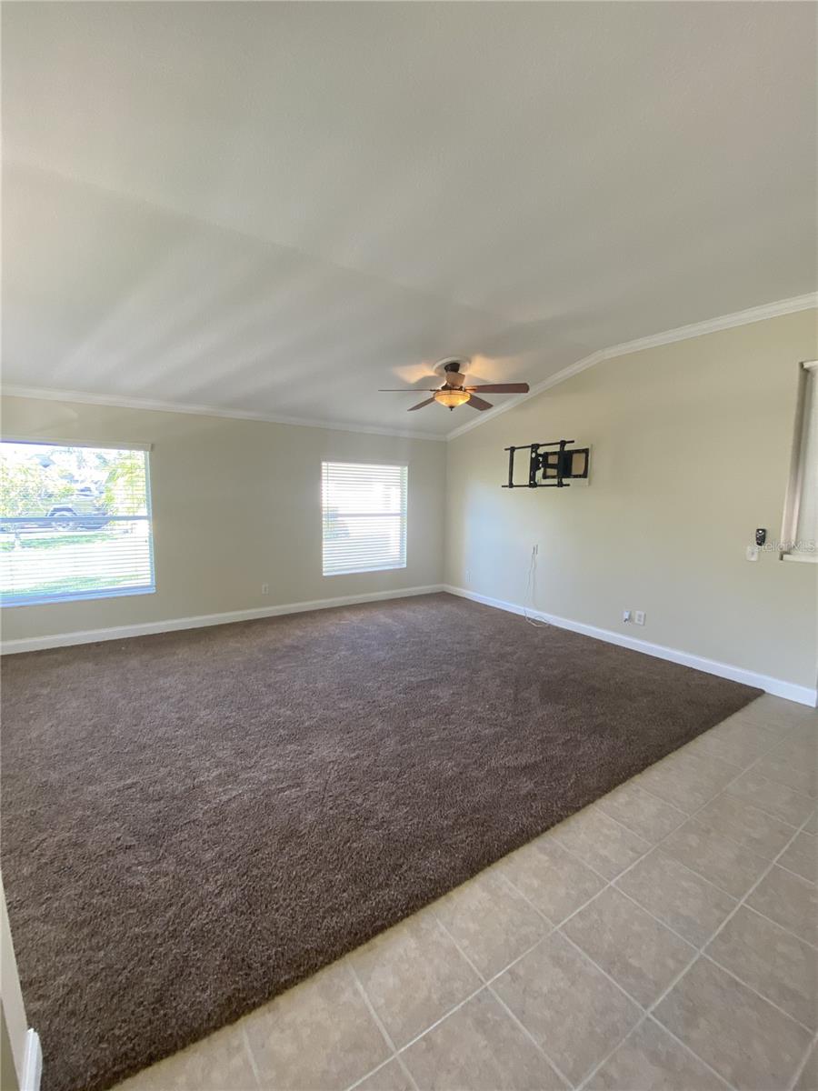 IVY LAKE ESTATES - Residential Lease