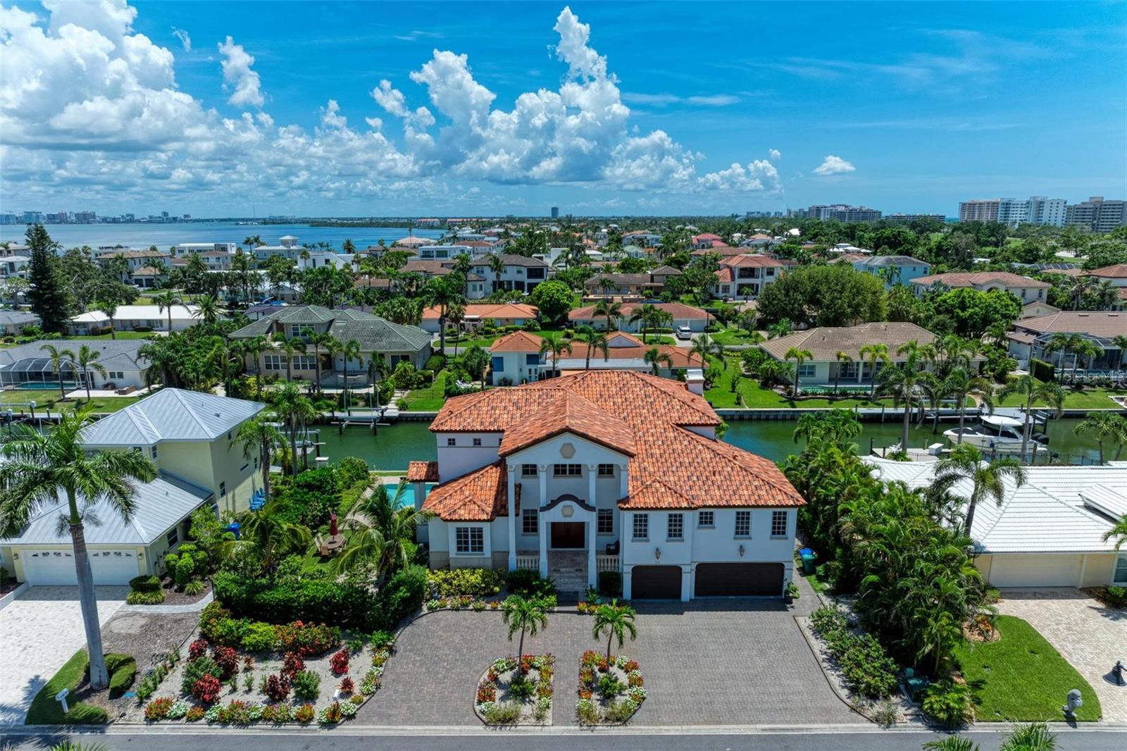 COUNTRY CLUB SHORES SEC 02 - Residential
