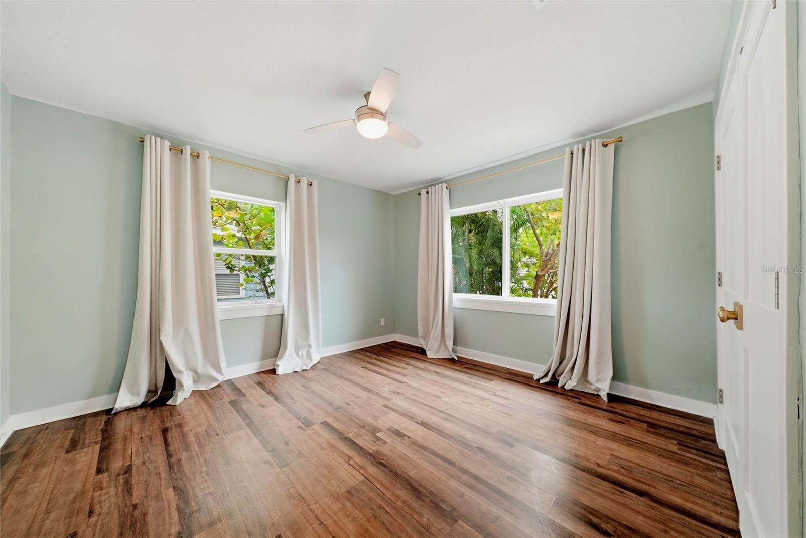 CENTRAL PARK REV - Residential