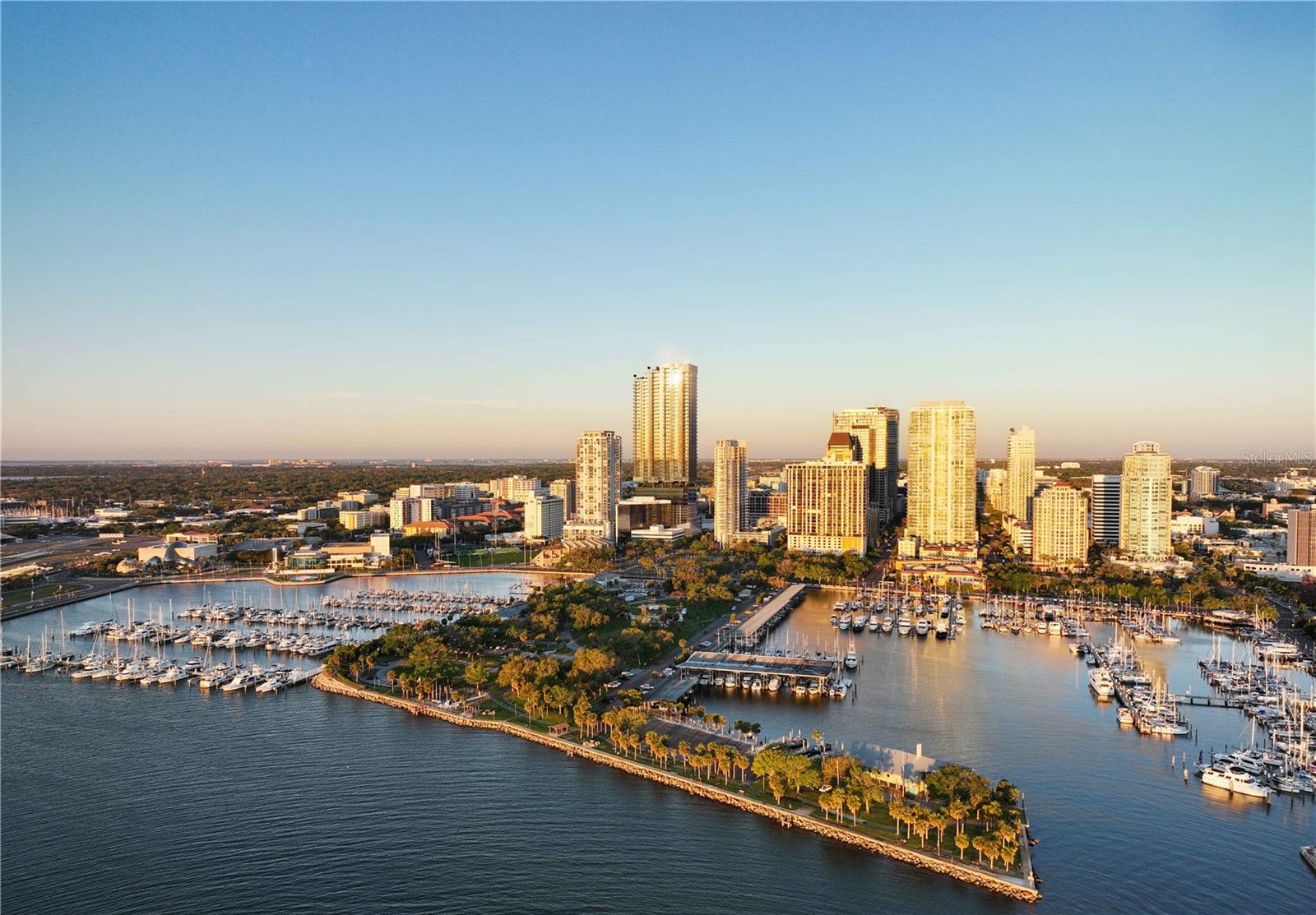 WALDORF ASTORIA RESIDENCES ST. PETERSBURG - Residential