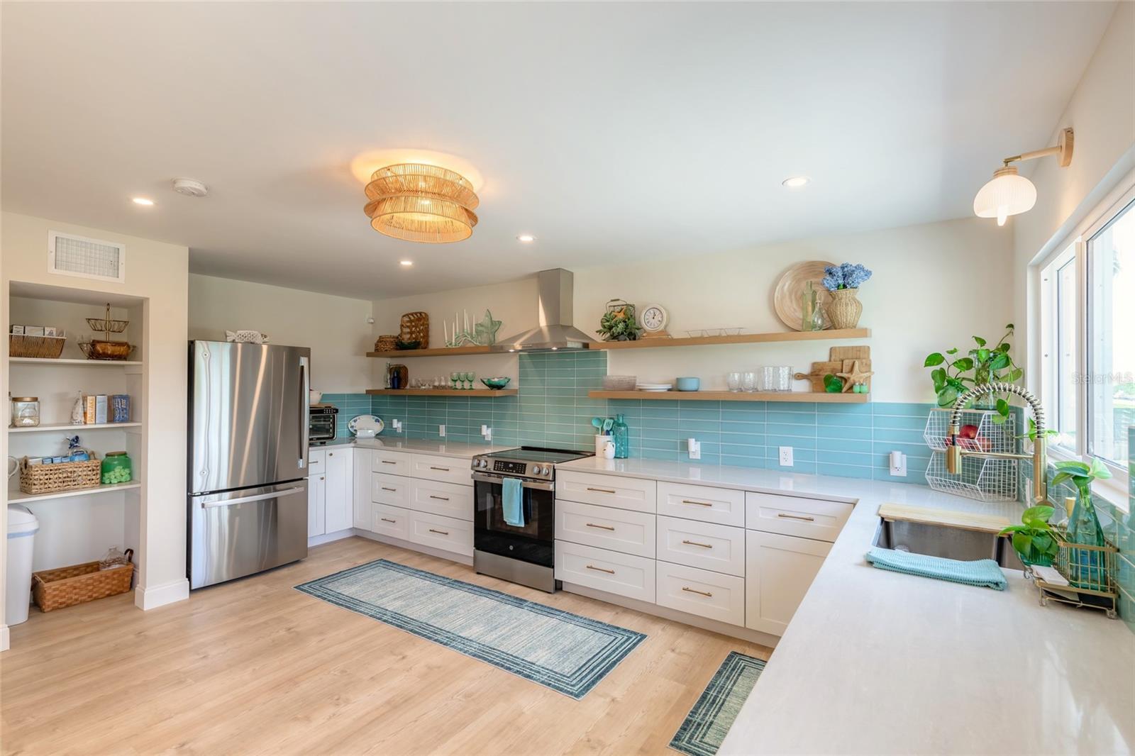 OCEANSIDE VILLAGE - Residential