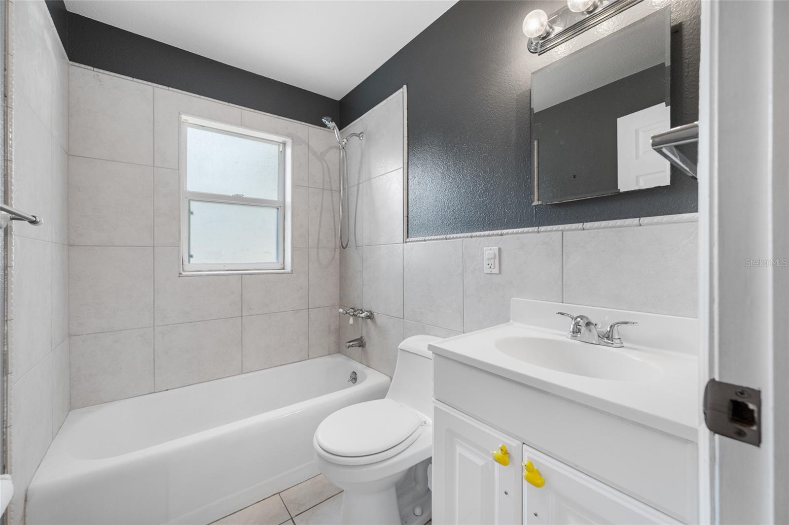 SUN COAST ESTATES - Residential