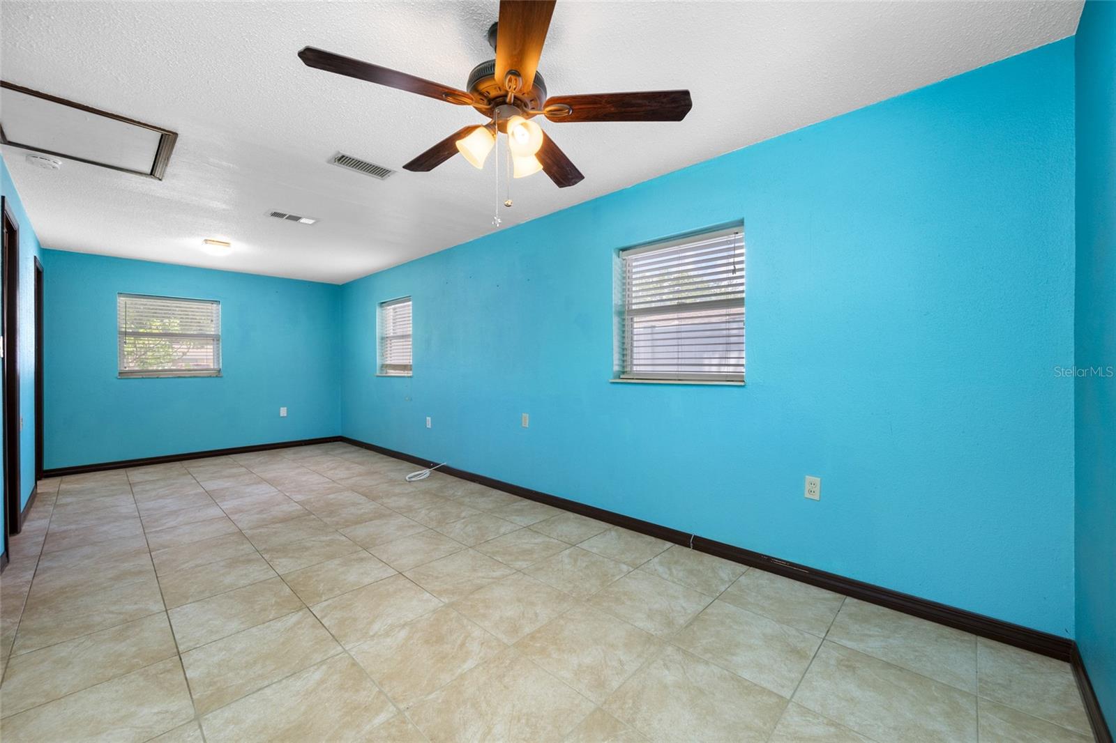 SUN COAST ESTATES - Residential