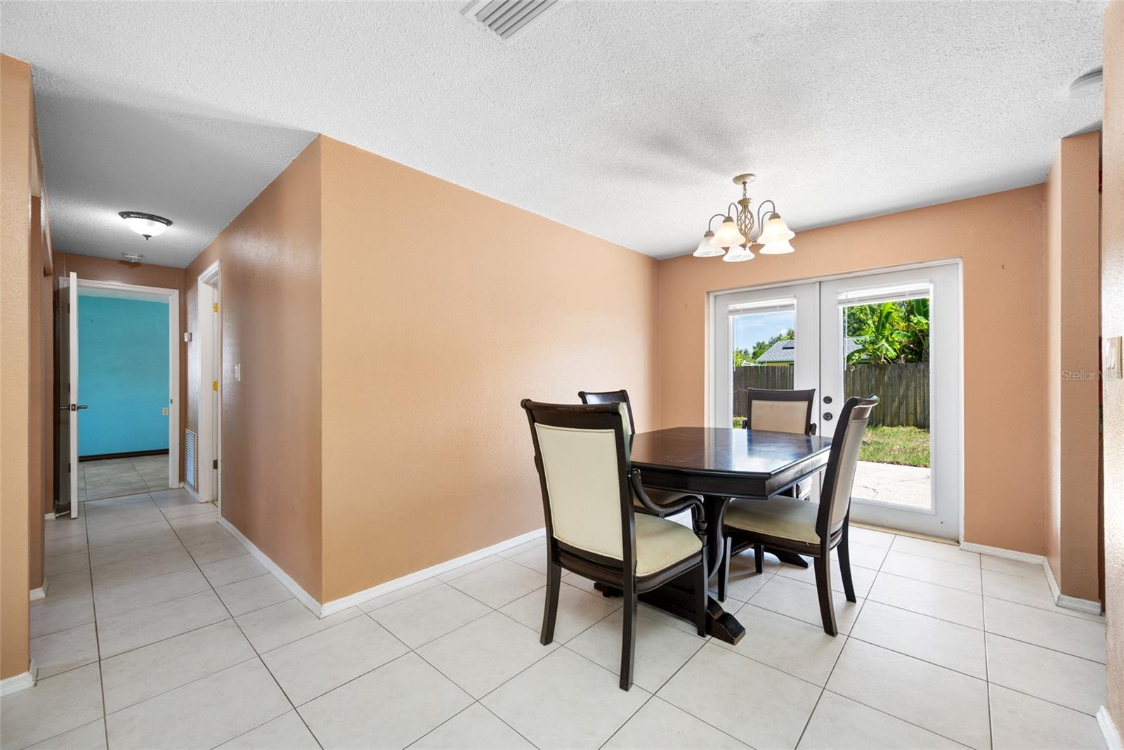 SUN COAST ESTATES - Residential