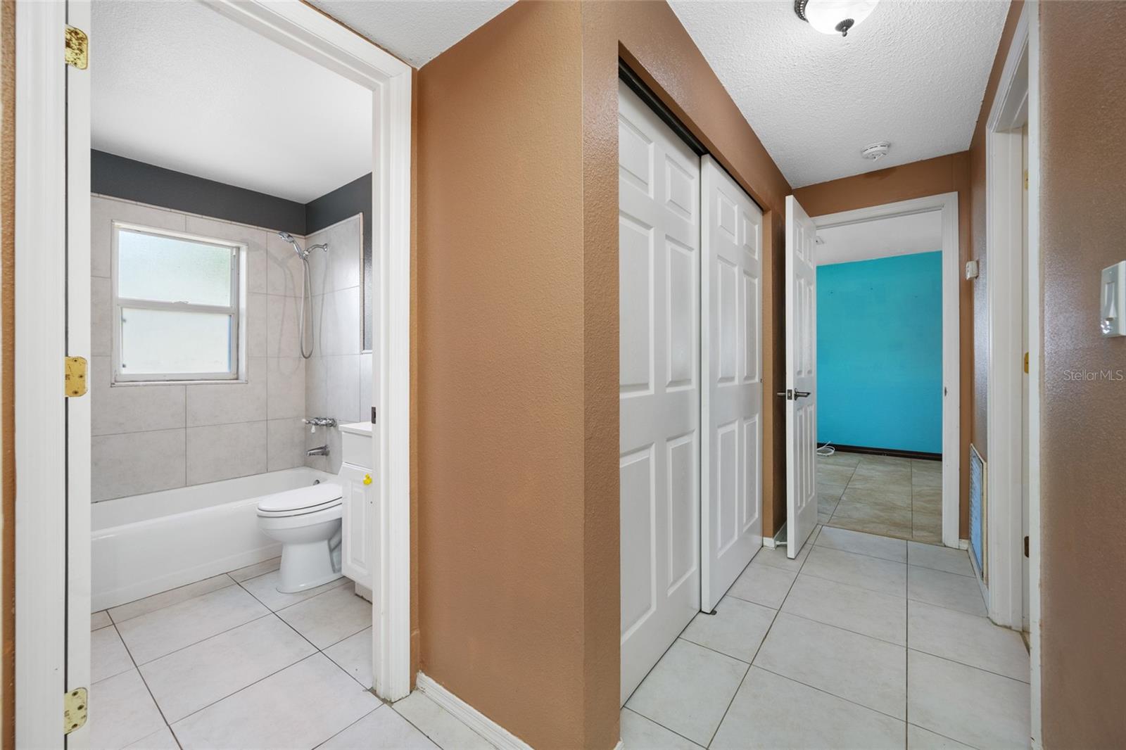 SUN COAST ESTATES - Residential
