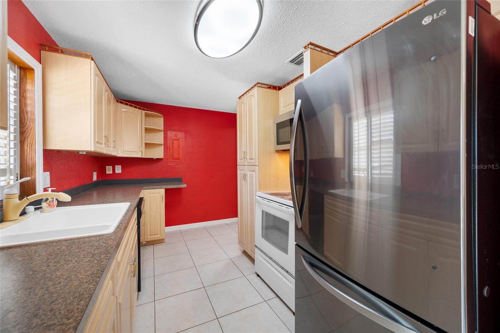 SUN COAST ESTATES - Residential