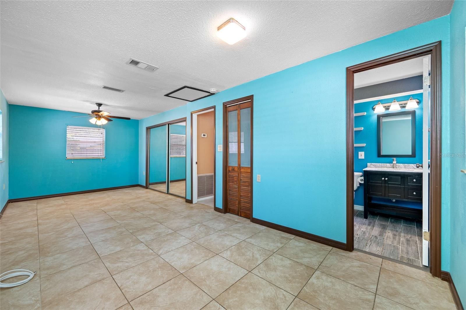 SUN COAST ESTATES - Residential