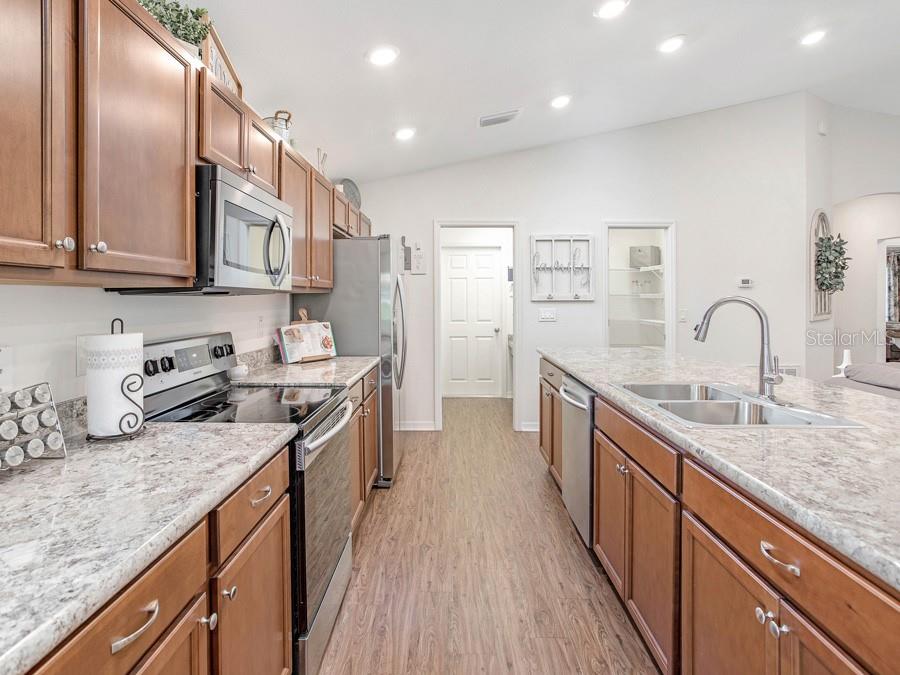 BRIDGEPORT LAKES - Residential
