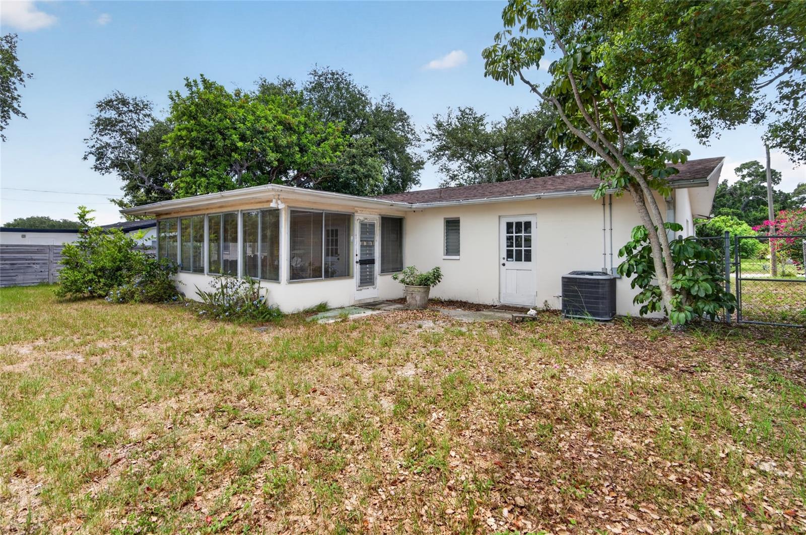 ROSERY GROVE VILLA 1ST ADD - Residential