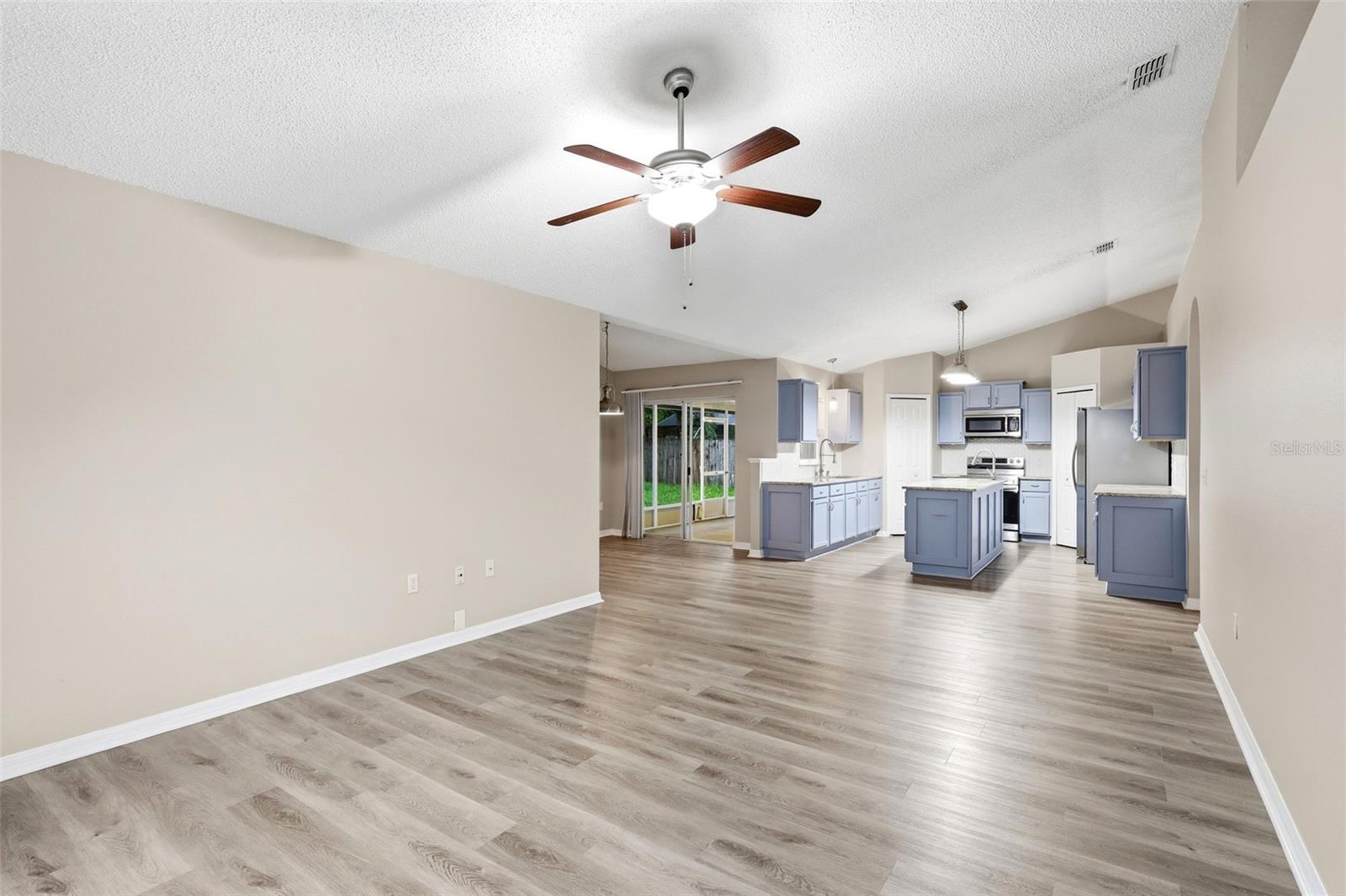 CROWN COLONY SUB - Residential