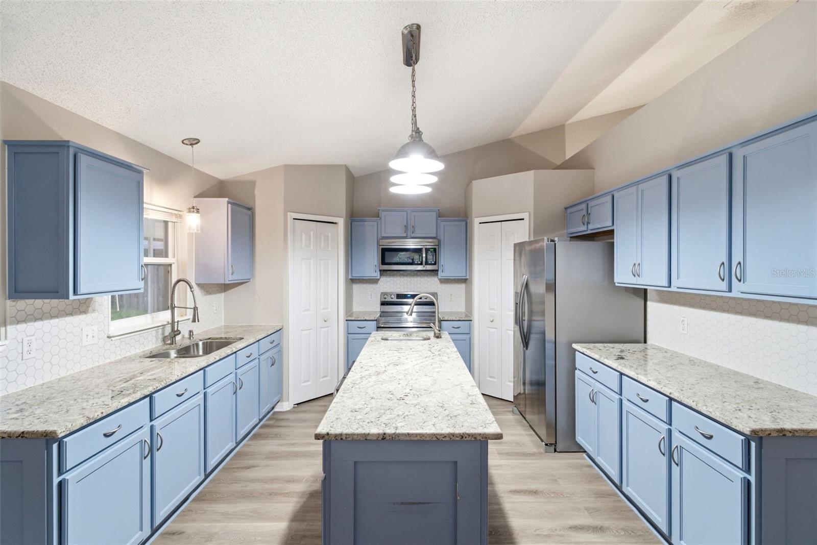 CROWN COLONY SUB - Residential