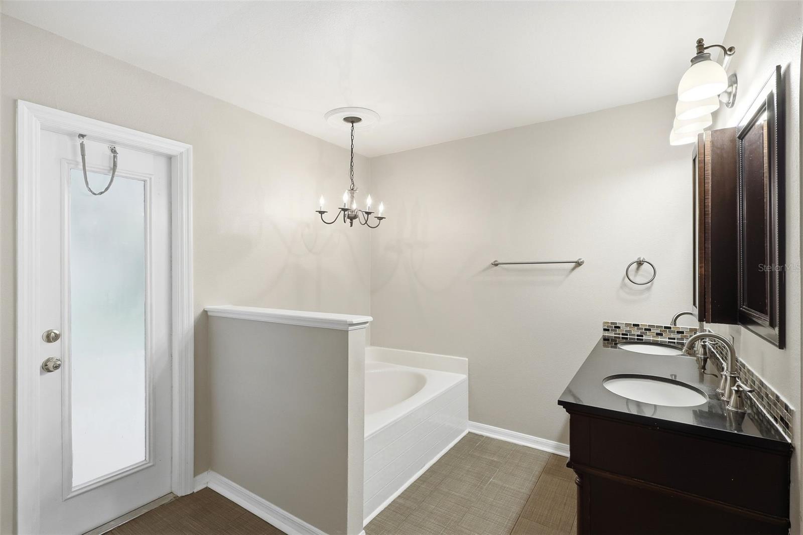 CROWN COLONY SUB - Residential