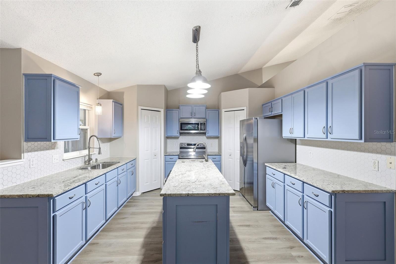 CROWN COLONY SUB - Residential