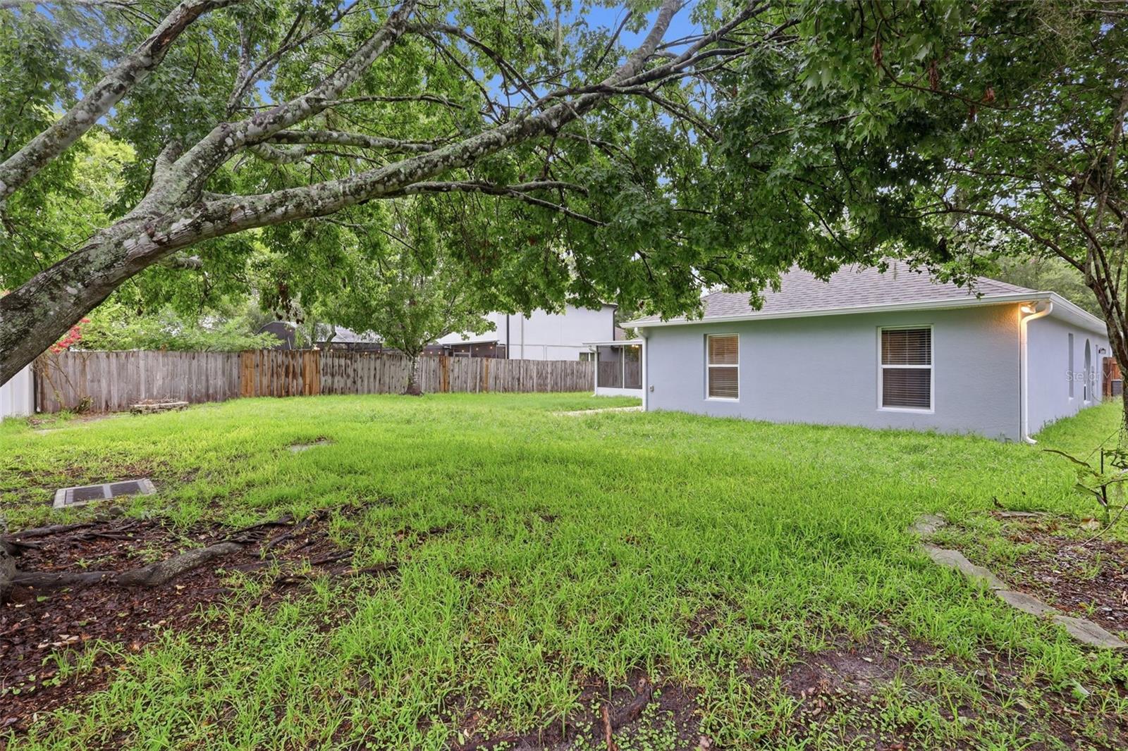 CROWN COLONY SUB - Residential