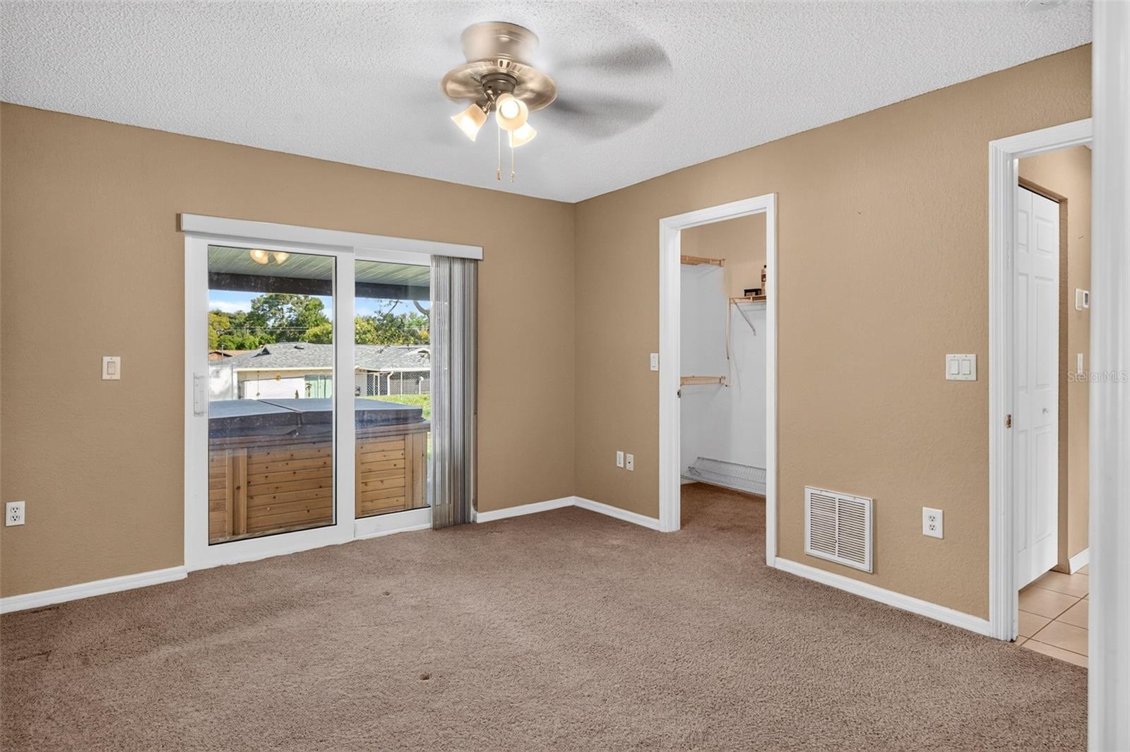 SPRING HILL - Residential