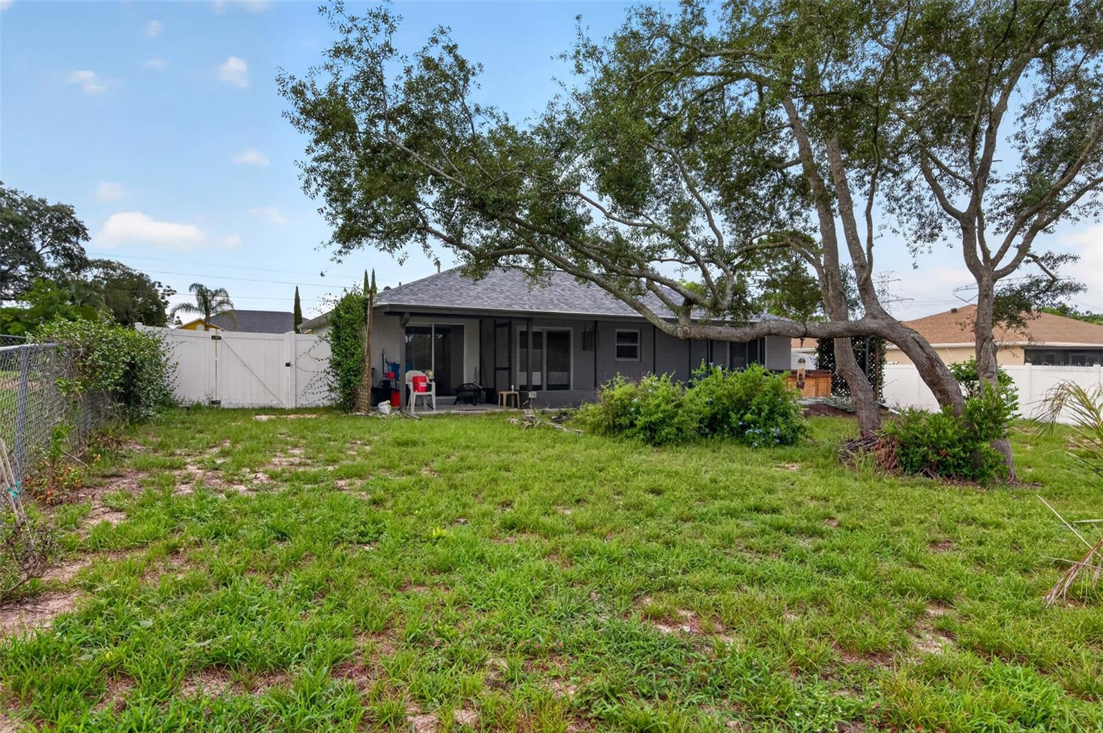 SPRING HILL - Residential