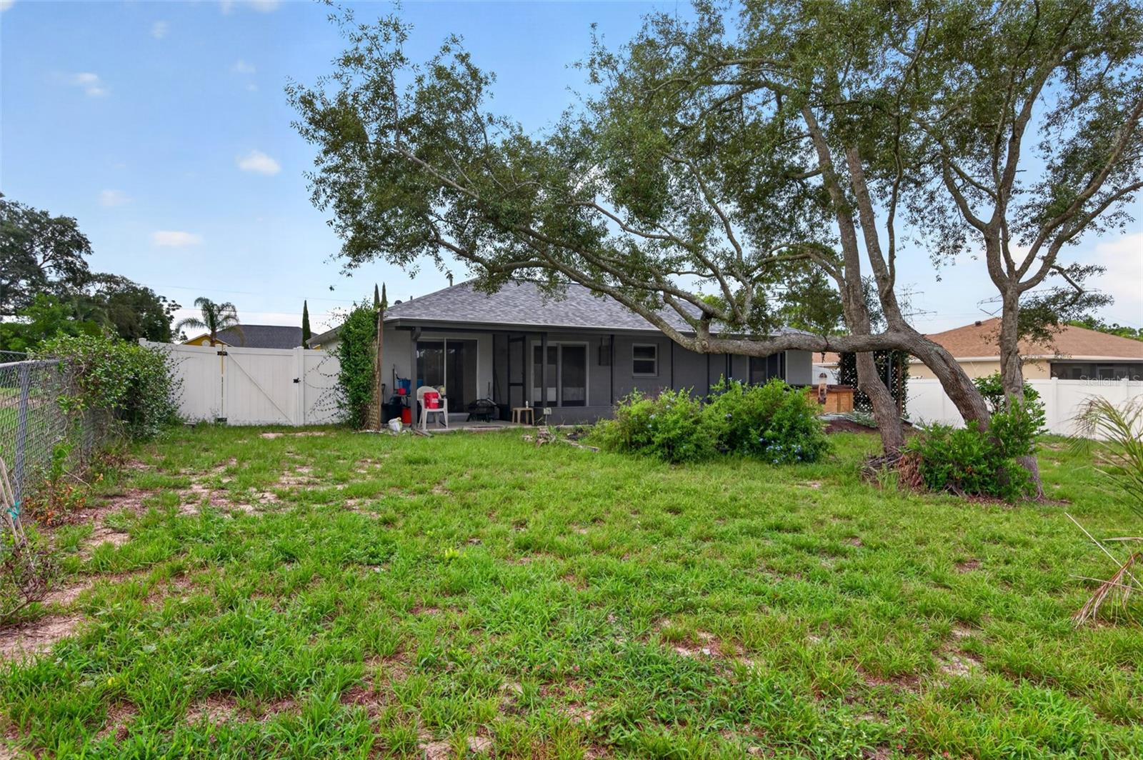 SPRING HILL - Residential