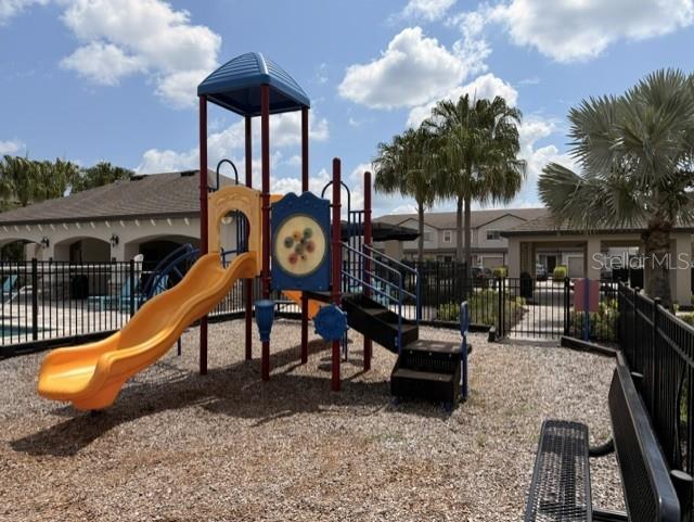 TOWNS AT AVALON RIDGE - Residential