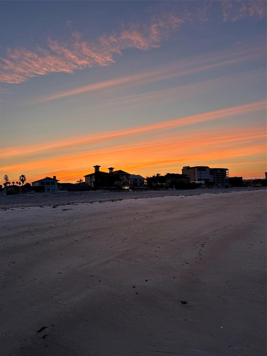 SUNSET VILLA CONDO - Land