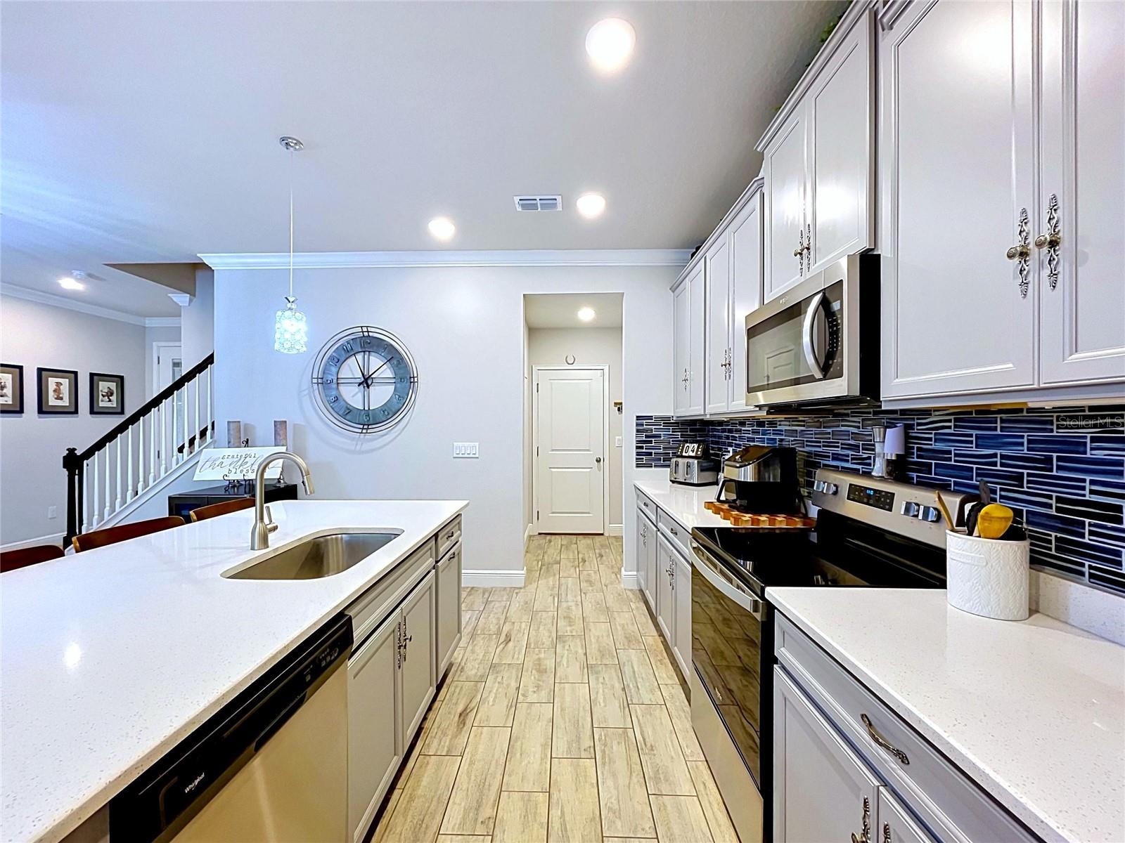 SONATA - AVEA POINTE - Residential