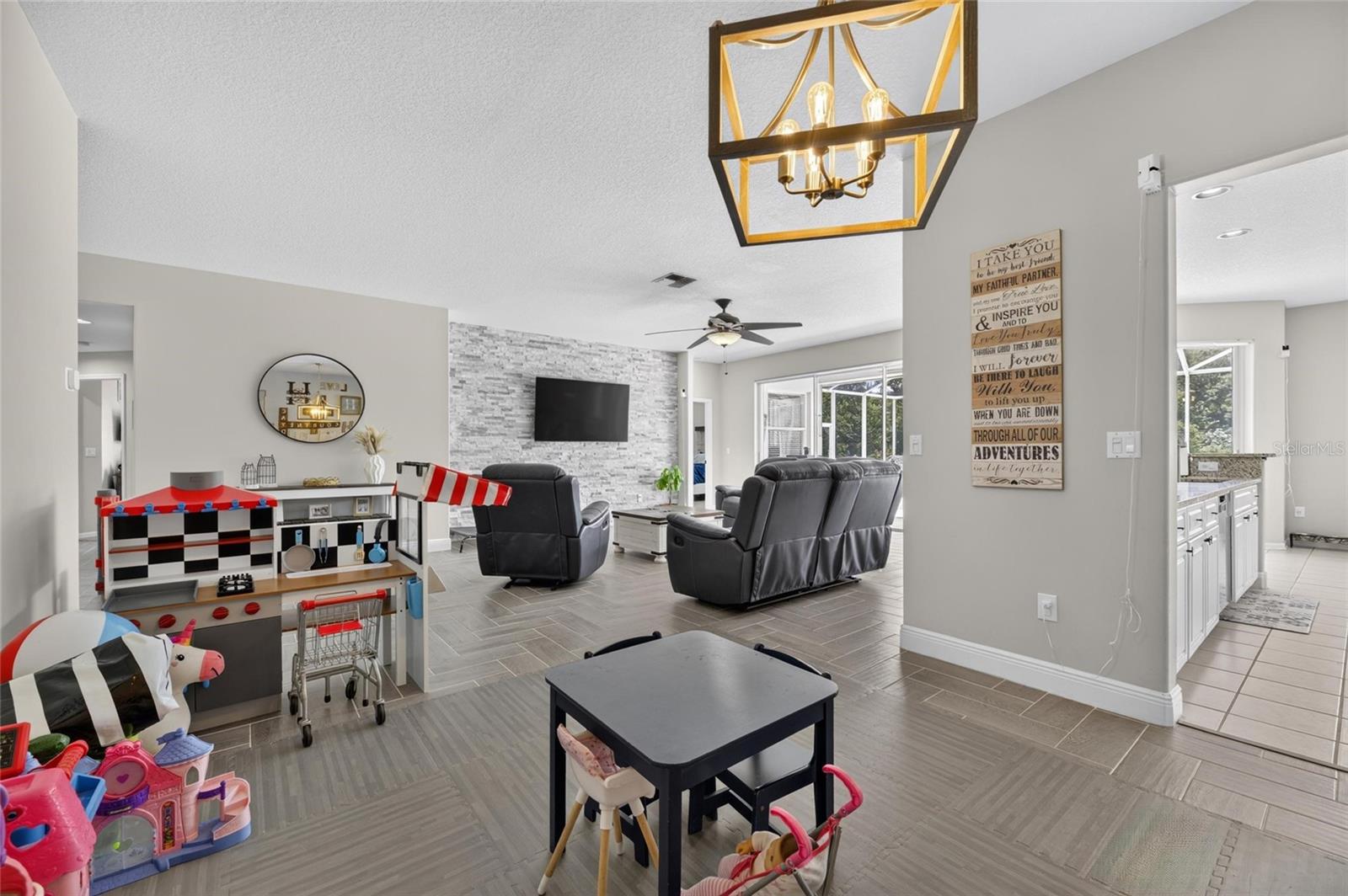 RIVERGLEN UNITS 5 6 & 7 PHAS - Residential