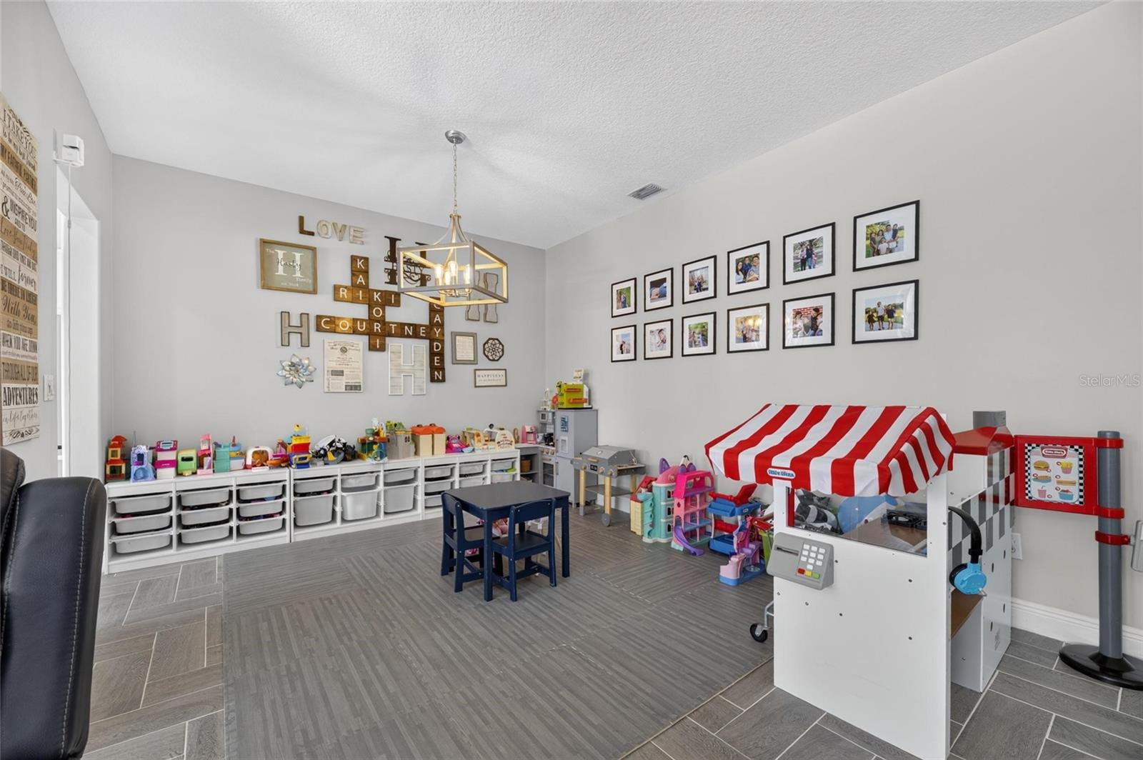 RIVERGLEN UNITS 5 6 & 7 PHAS - Residential