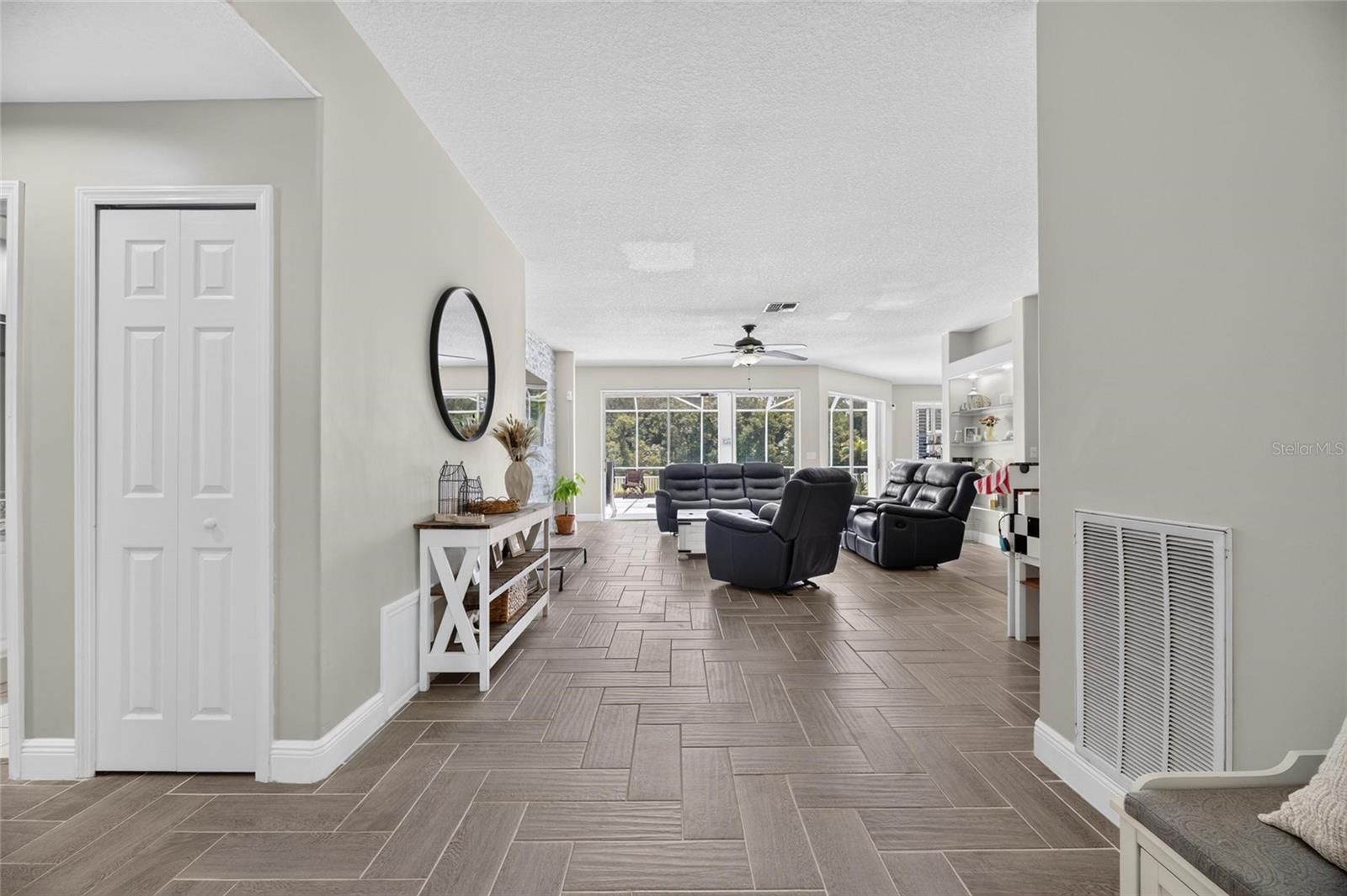RIVERGLEN UNITS 5 6 & 7 PHAS - Residential