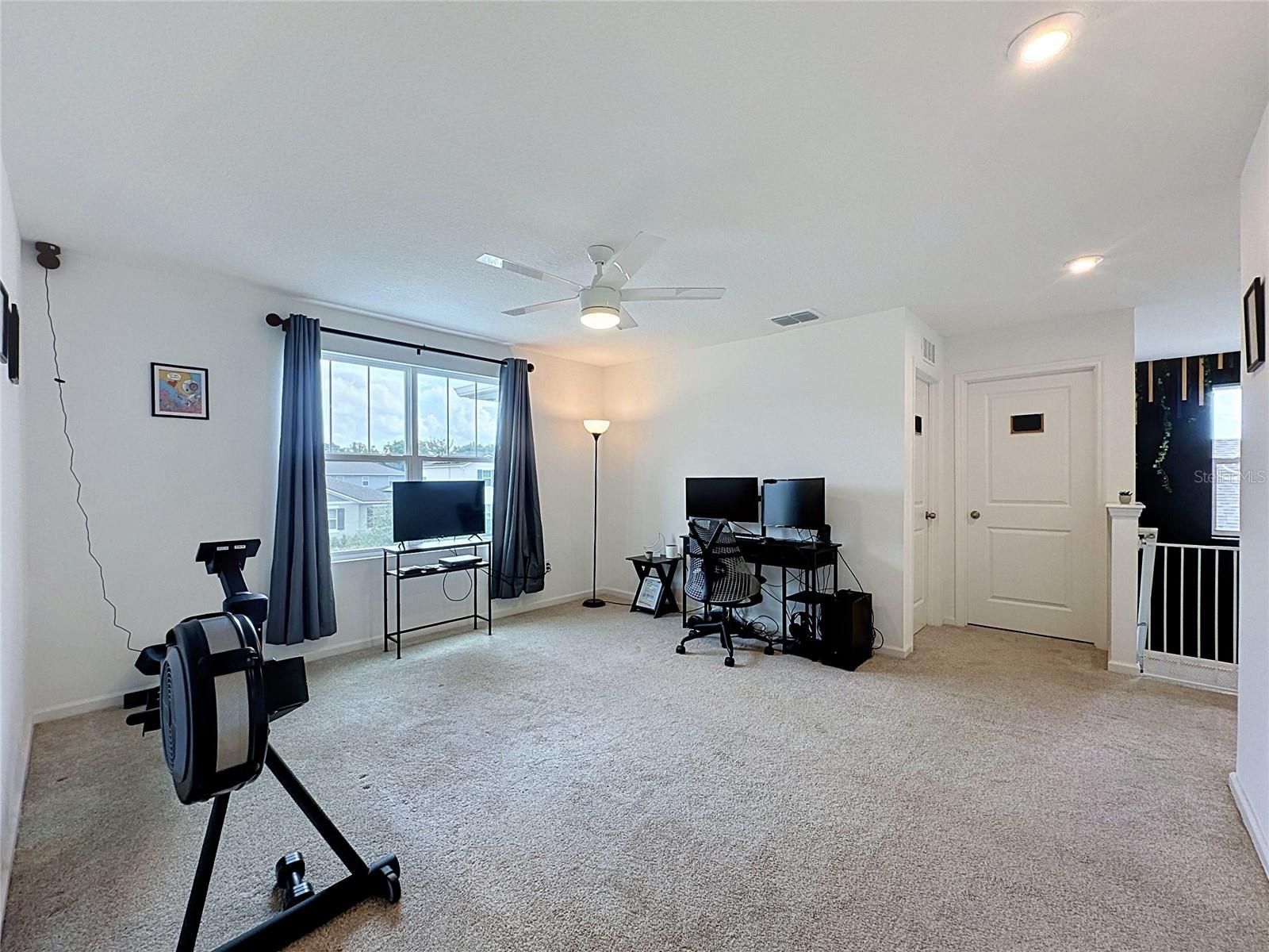 ADDISON LNDG - Residential