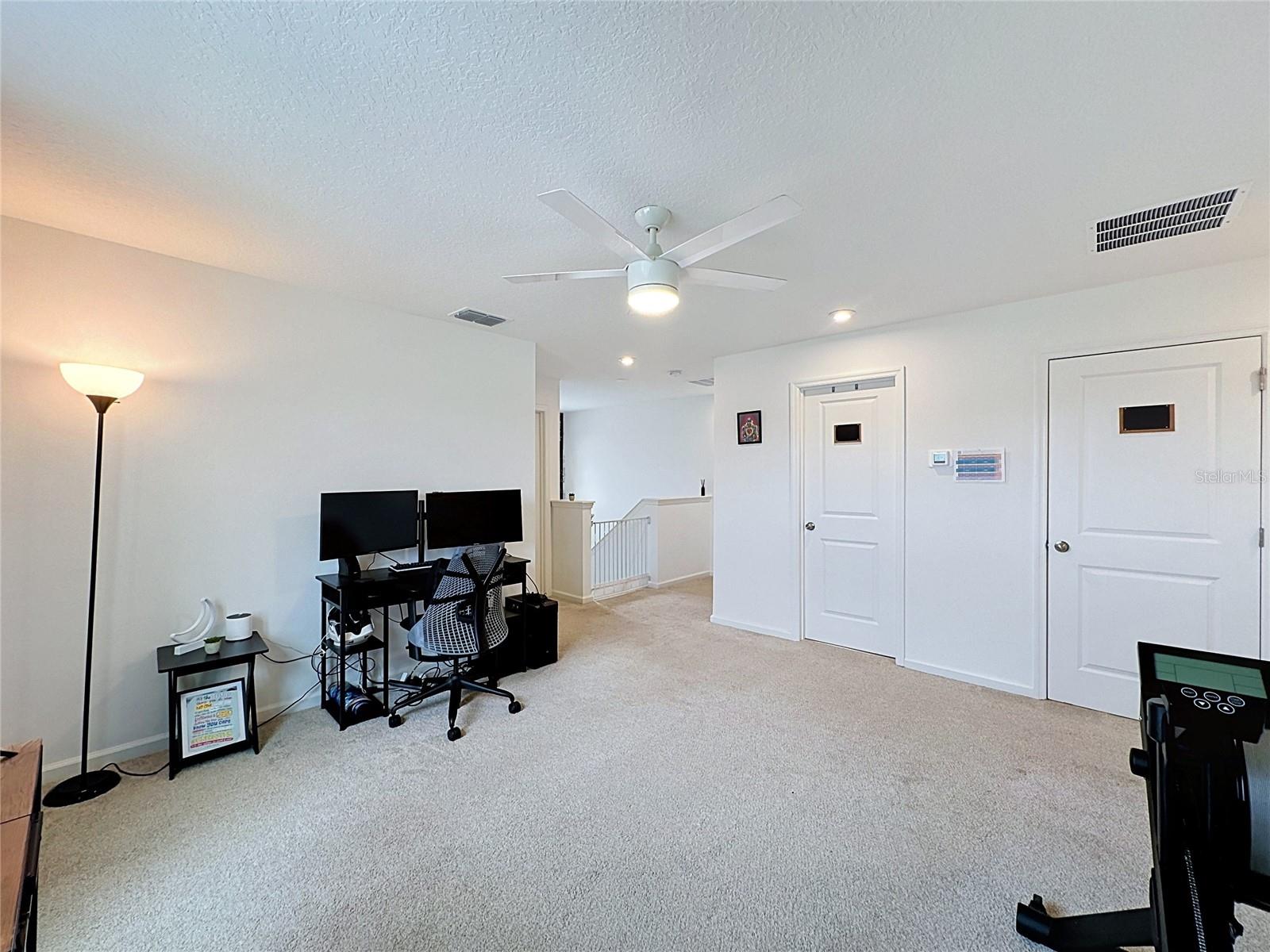 ADDISON LNDG - Residential
