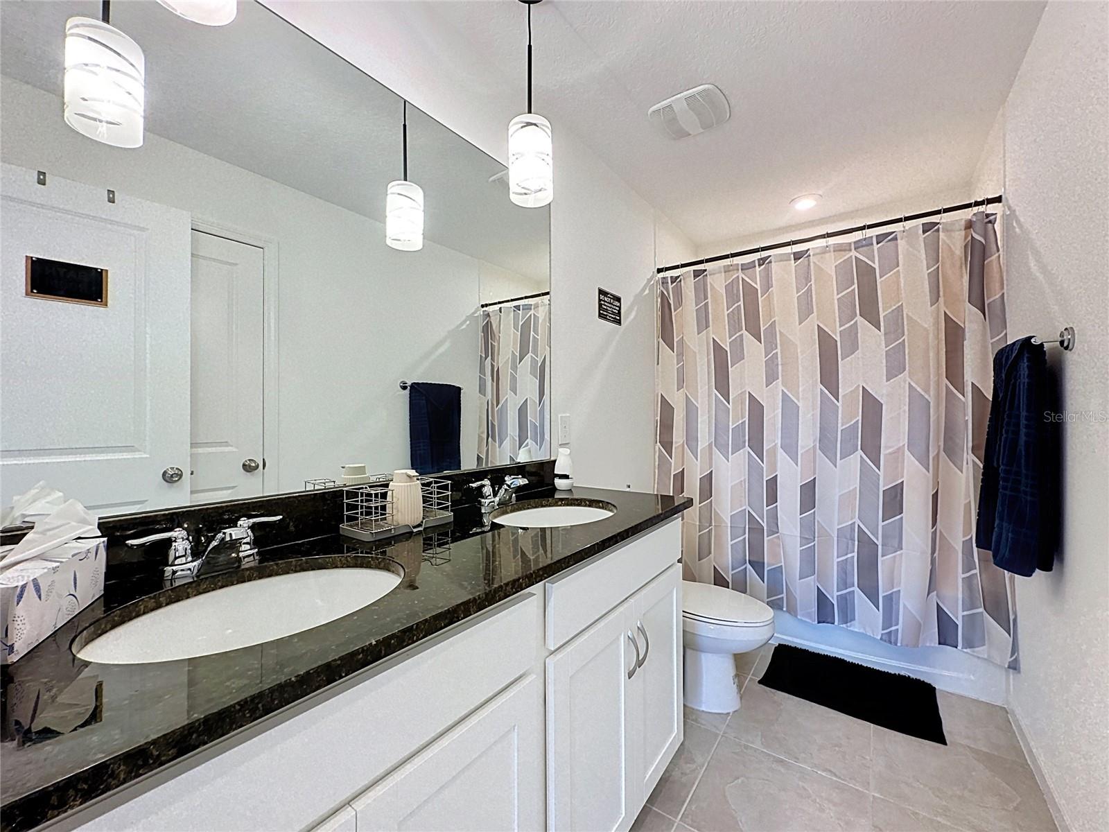 ADDISON LNDG - Residential