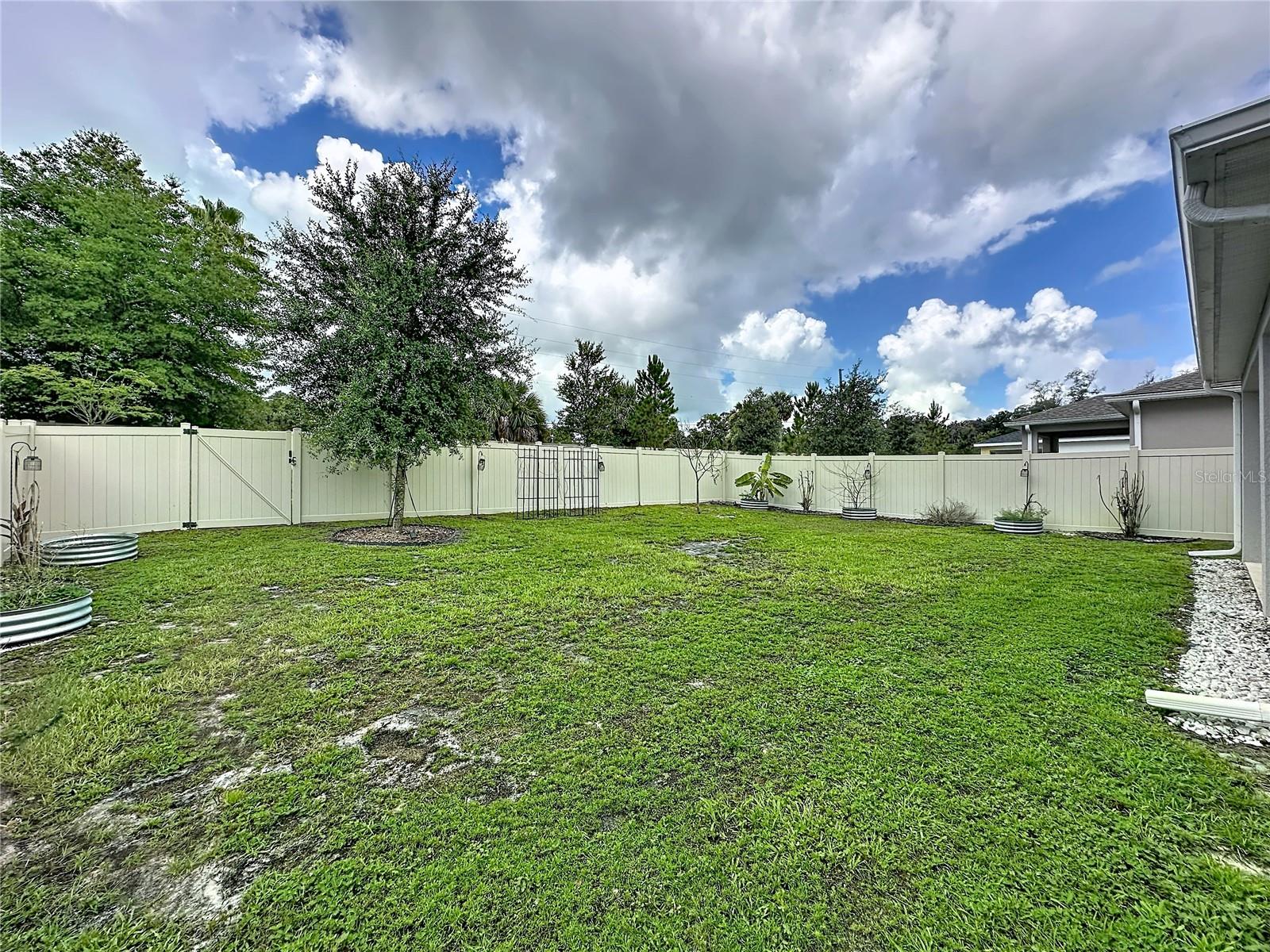 ADDISON LNDG - Residential
