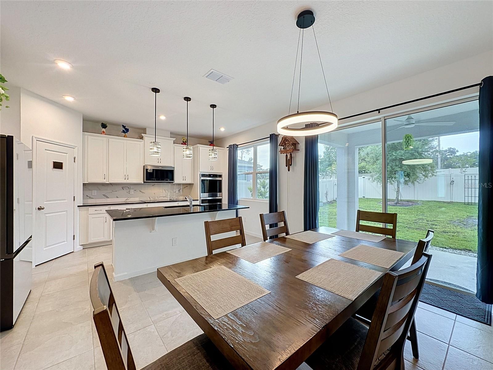ADDISON LNDG - Residential