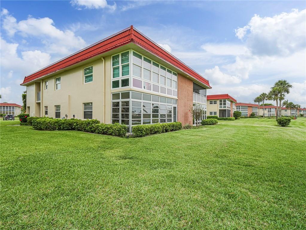 VISTA ROYALE PH IV BLDGS 83-111 - Residential