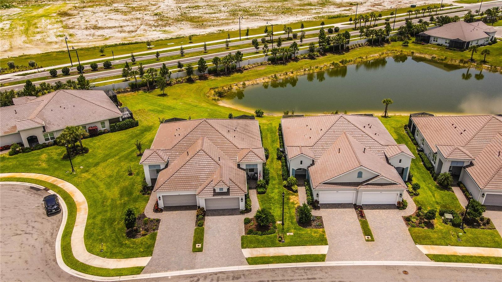 WYSTERIA WELLEN PARK VILLAGE F-4 - Residential