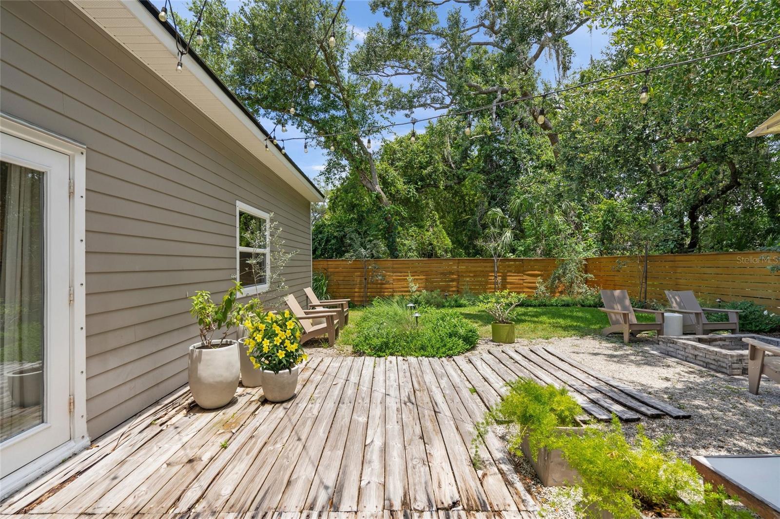 BEARDED OAKS - Residential