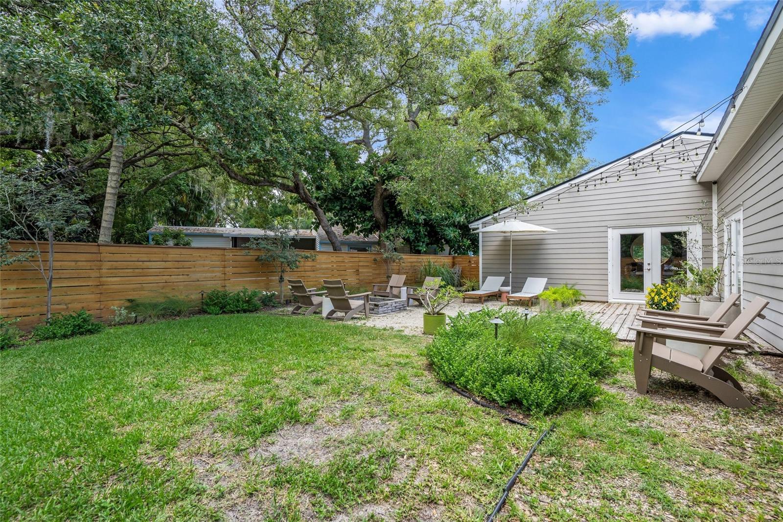 BEARDED OAKS - Residential