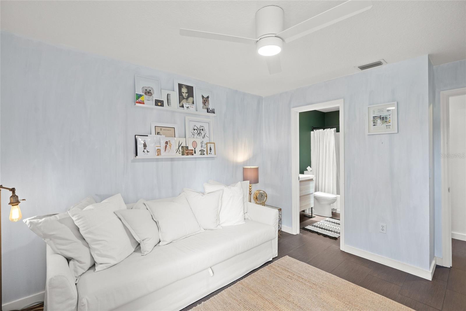 BEARDED OAKS - Residential
