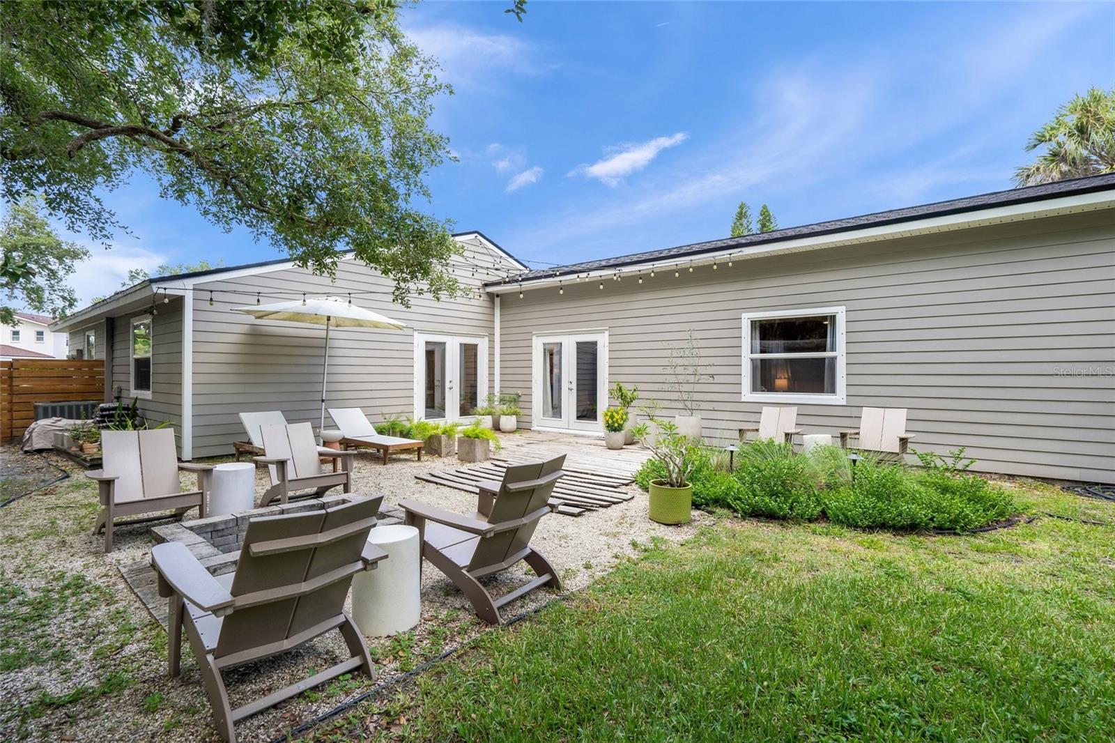 BEARDED OAKS - Residential